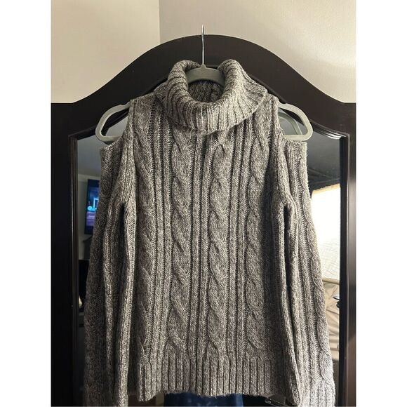 Xhilaration Sweaters - NEW Xhilaration Gray Cold Shoulder Cable Knit Sweater M